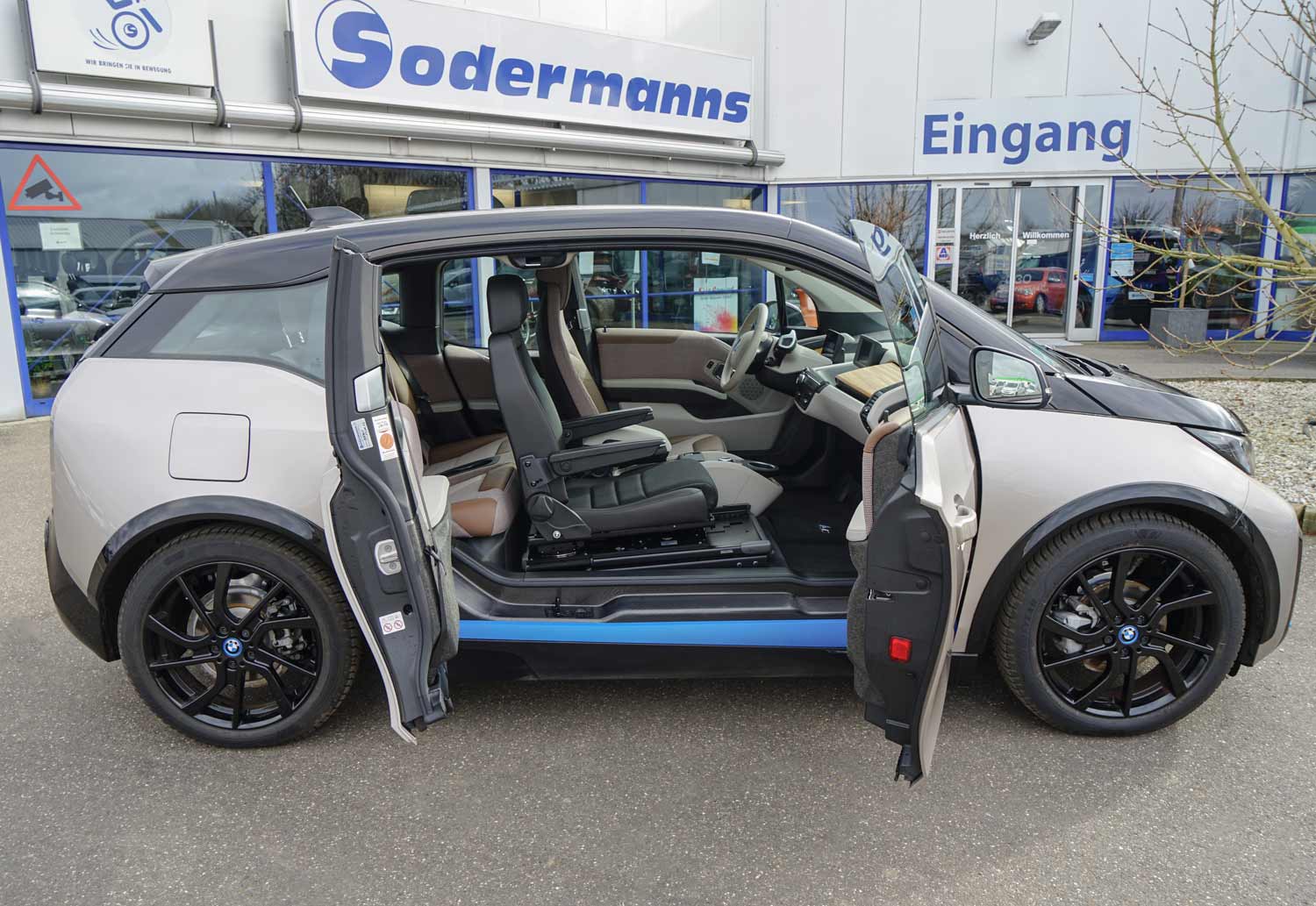 Behindertengerechter BMW I3 S Electric, Turny Low