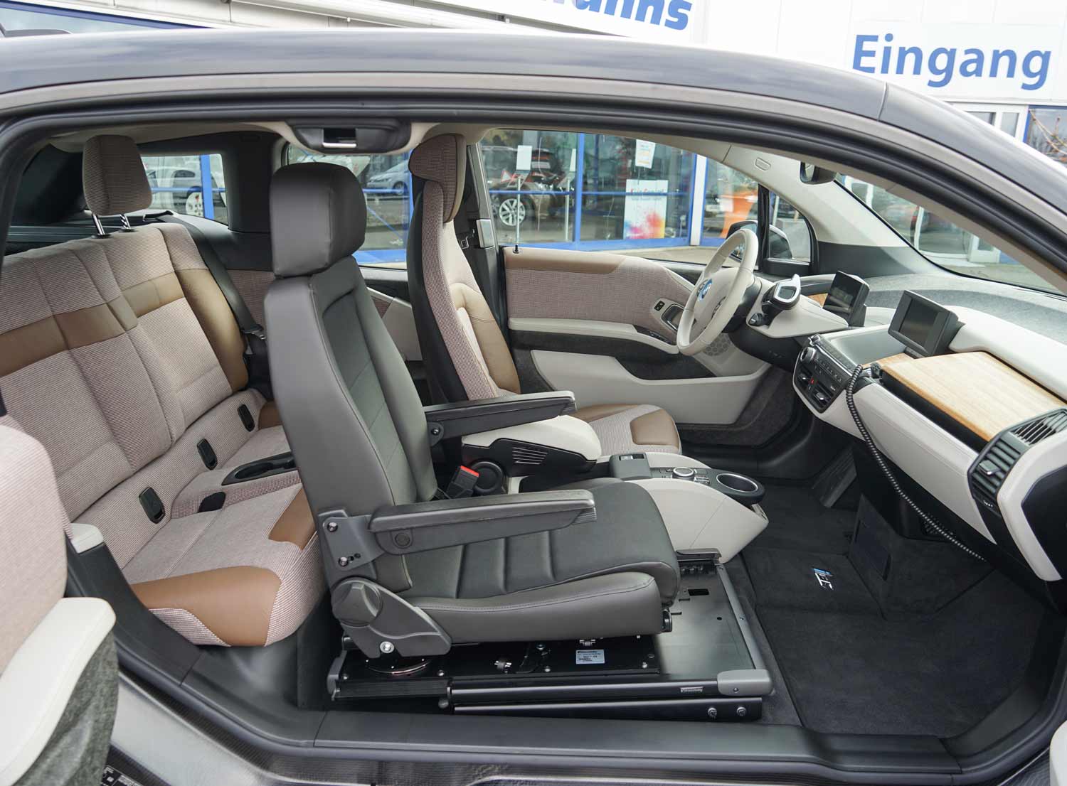 Behindertengerechter BMW I3 S Electric, Turny Low