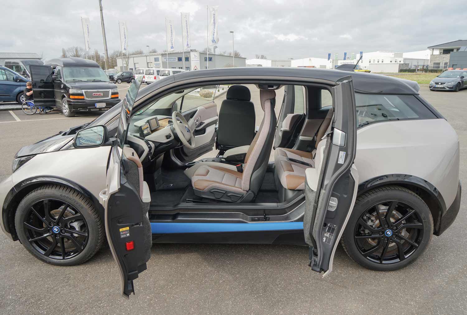 Behindertengerechter BMW I3 S Electric, Turny Low