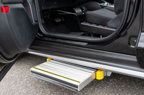 Autofahren mit Kleinwuchs, Mikrosomie, automatische Trittstufen