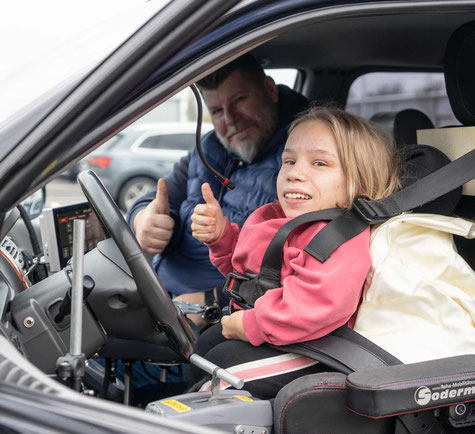Autofahren mit Kleinwuchs (Mikrosomie)