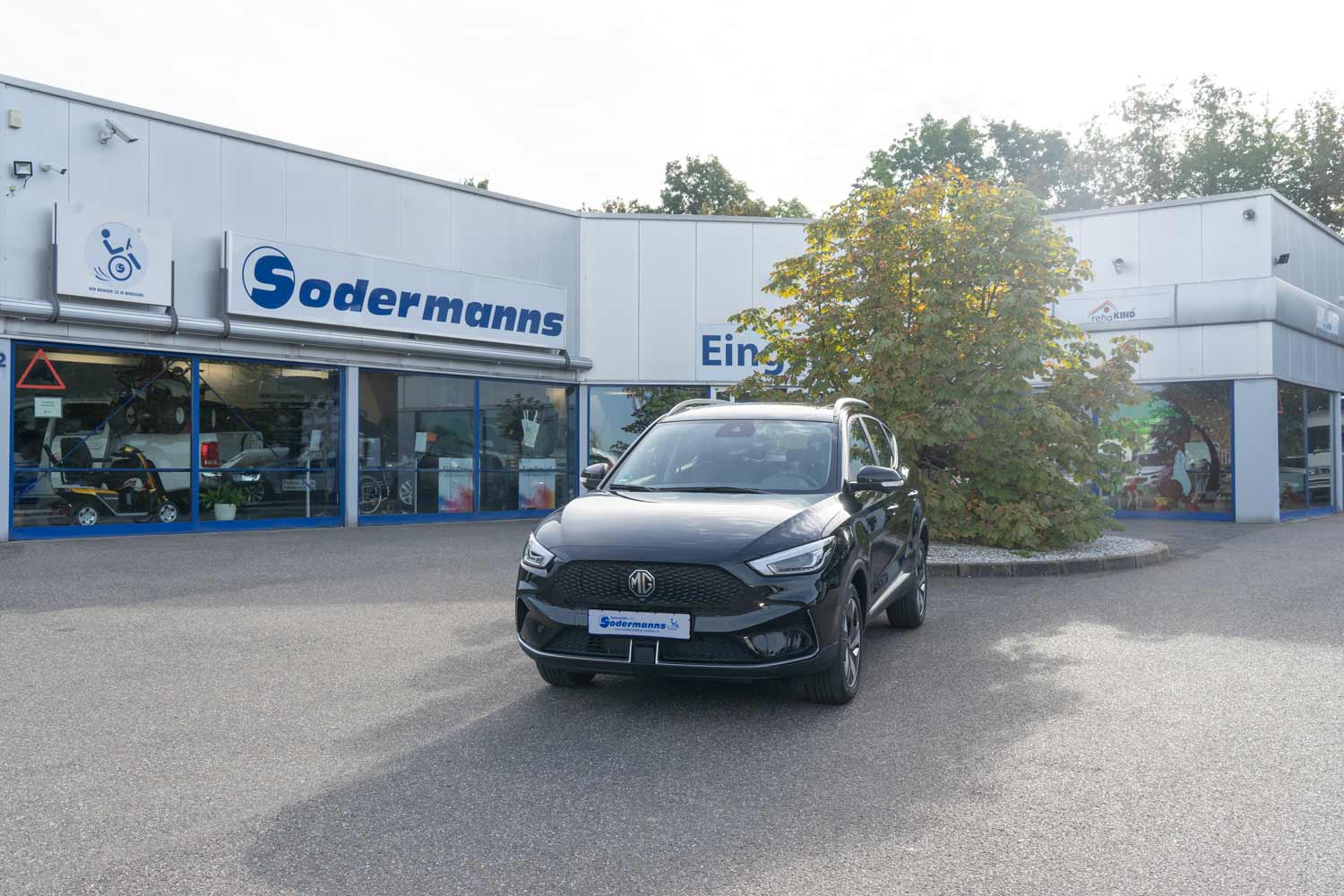 Behindertengerechtes MG ZS EV SUV