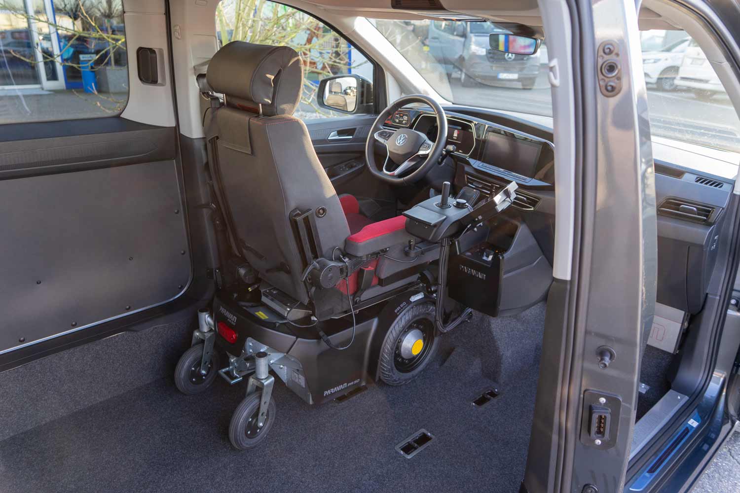 Volkswagen Caddy 5 mit Seiteneinstieg, Paravan, Sodermanns