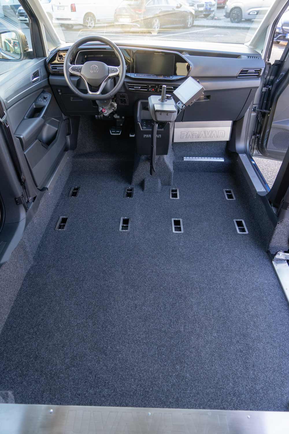 Volkswagen Caddy 5 mit Seiteneinstieg, Paravan, Sodermanns