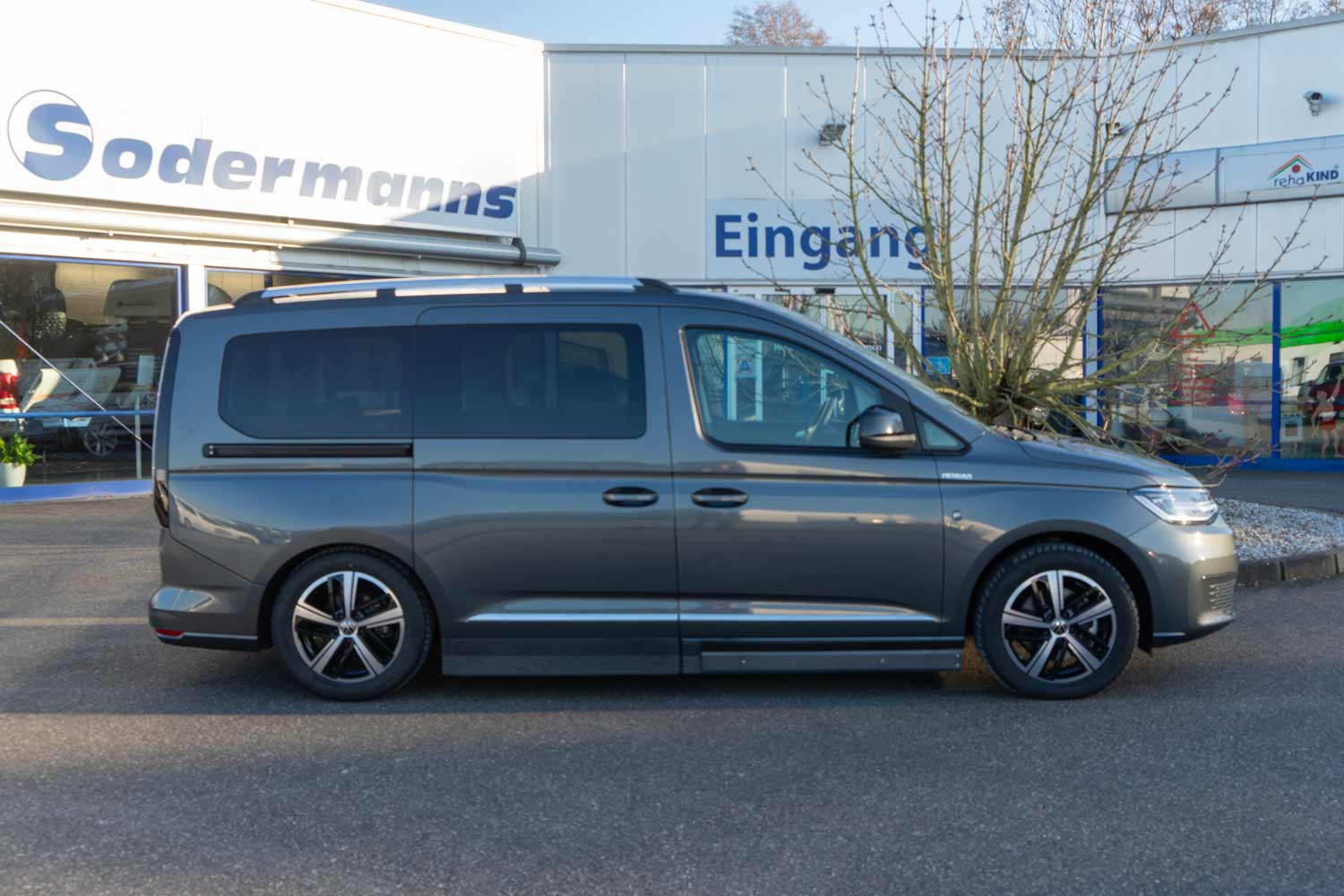 Volkswagen Caddy 5 mit Seiteneinstieg, Paravan, Sodermanns