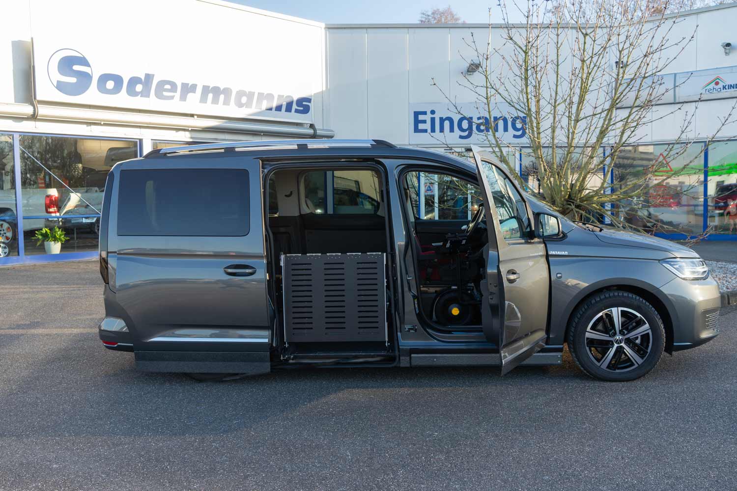 Volkswagen Caddy 5 mit Seiteneinstieg, Paravan, Sodermanns