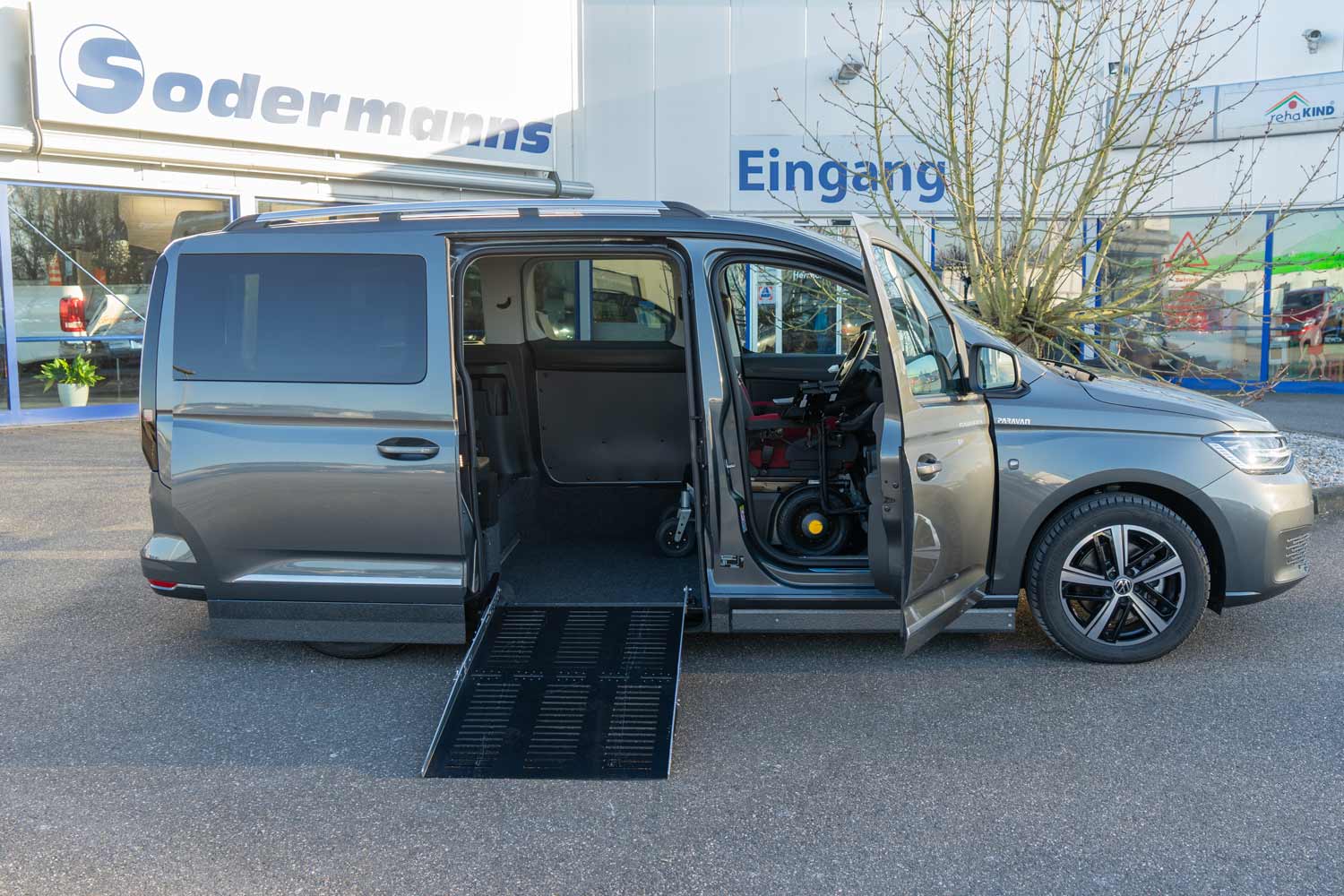 Volkswagen Caddy 5 mit Seiteneinstieg, Paravan, Sodermanns