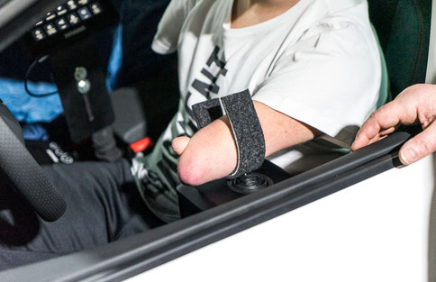 Autofahren mit Amputationen & fehlenden Gliedmaßen