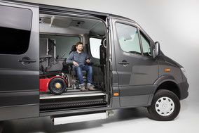 Behindertengerechter Mercedes Benz Sprinter, Seitlift, Sodermanns