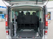 Behindertengerechter Opel Vivaro, Beifahrerumbau 