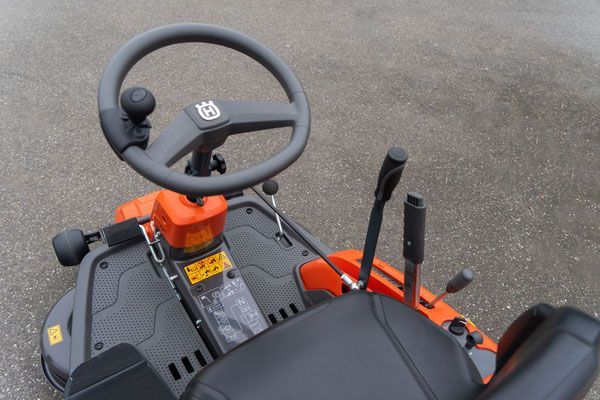 Aufsitzrasenmäher, Sonderumbauten, Sodermanns