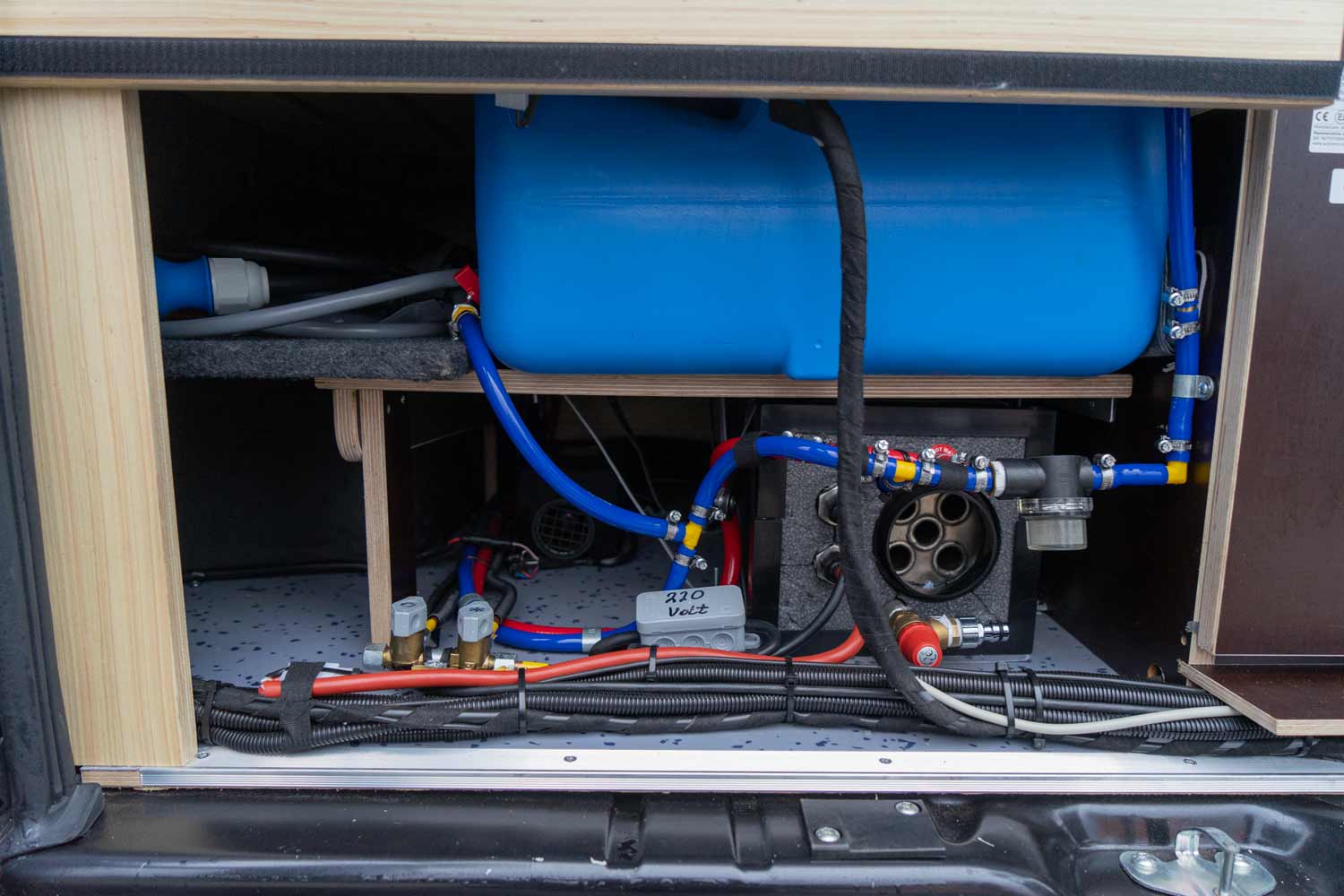 Camperausbau, behindertengerecht, barrierefrei, Camping mit Handicap, Fiat Ducato, vom Kastenwagen zum Camper, Sodermanns