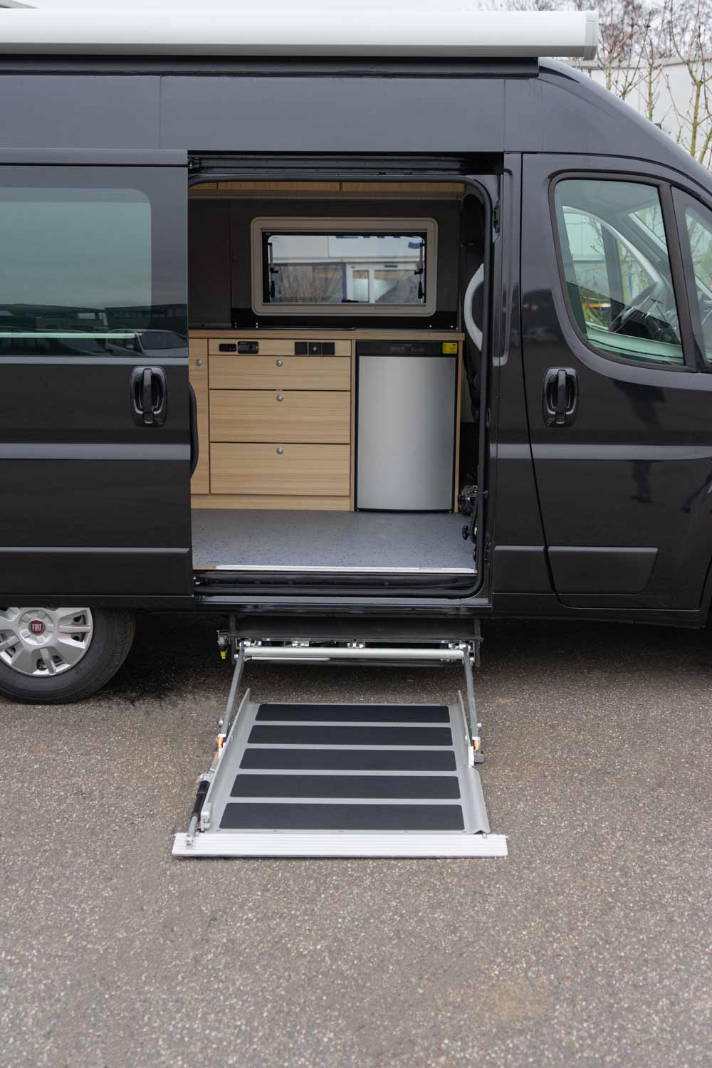 Camperausbau, behindertengerecht, barrierefrei, Camping mit Handicap, Fiat Ducato, vom Kastenwagen zum Camper, Sodermanns