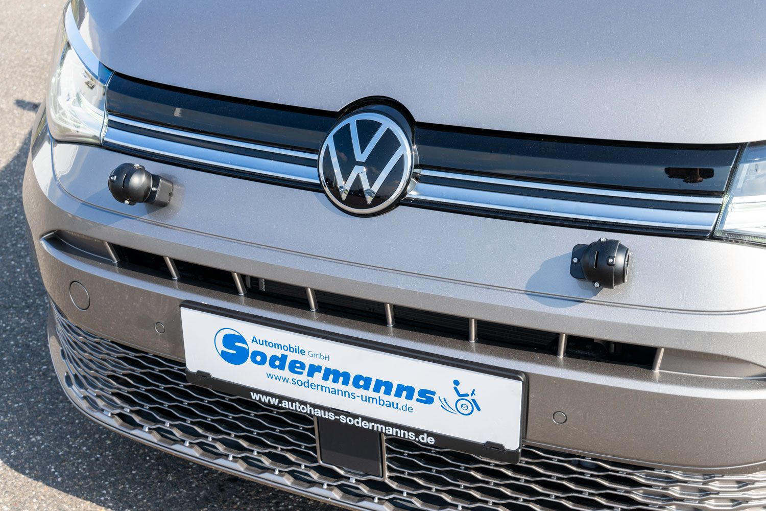 Behindertengerechter Volkswagen Caddy 5, Heckeinstieg, elektrische Rampe, Space Drive, Bodenbegradigung, Docking Station, Kamera, Elektrische Sonnenblende