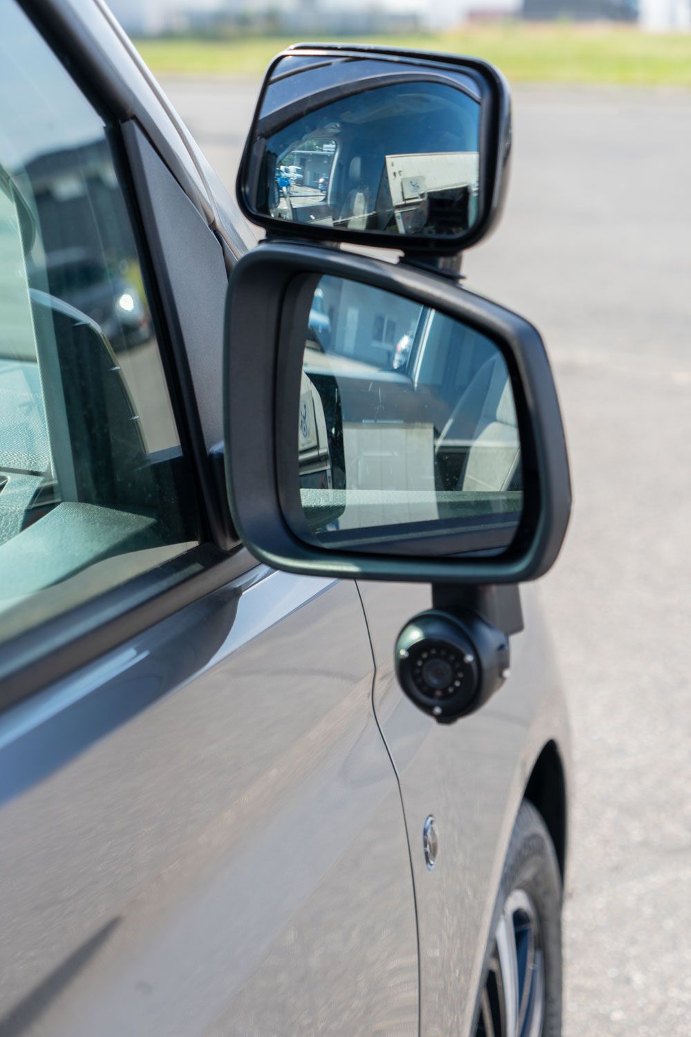 Behindertengerechter Volkswagen Caddy 5, Heckeinstieg, elektrische Rampe, Space Drive, Bodenbegradigung, Docking Station, Kamera, Elektrische Sonnenblende