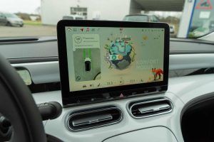 Behindertengerechter Smart #1, Selbstfahrerumbau, Lenkraddrehknauf, Veigel Compact II mit Commander, Rutschbrett Transferhilfe, Rollstuhlverladesystem S2, Sodermanns