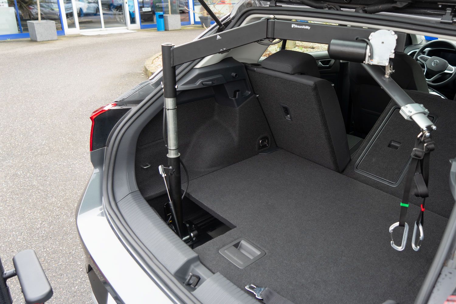 Carolift, Rollstuhlverladesystem, behindertengerechter Rollstuhlkran, Handicapumbau, Sodermanns