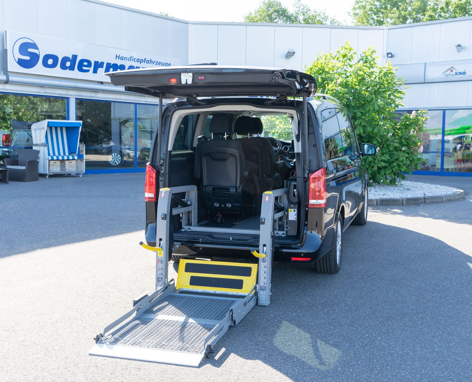 Linear Hub-Hebelift AL1, Einstiegshilfe, behindertengerechter Fahrzeugumbau, Sodermanns