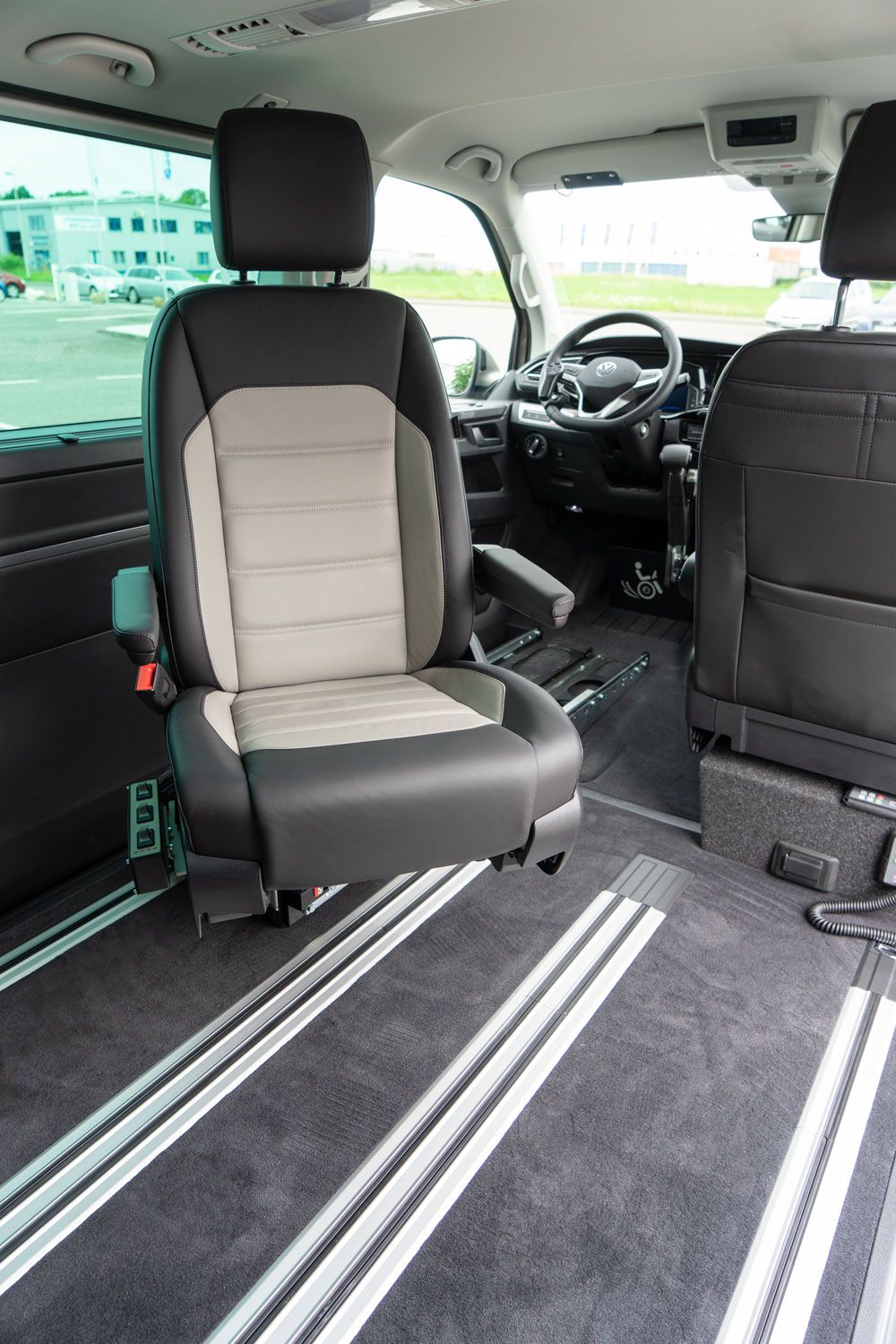 6-Wege-Konsole, Transferkonsole, behindertengerechter Fahrzeugumbau Sodermanns