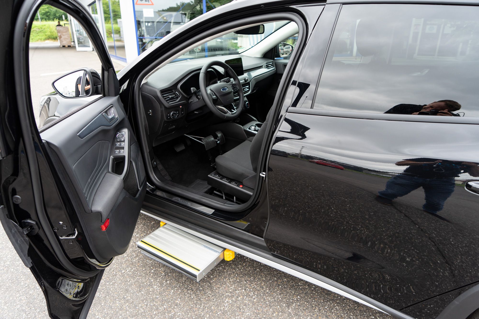 Trittstufe, Einstiegshilfe, behindertengerechter Fahrzeugumbau, Sodermanns