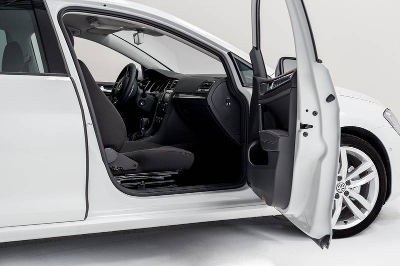 Einstiegshilfen, Hub- Schwenksitzkonsolen, Turnout, behindertengerechter Fahrzeugumbau, Sodermanns