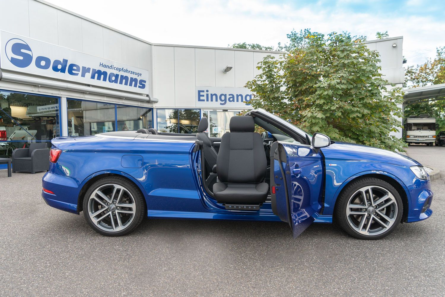 Einstiegshilfen, Hub- Schwenksitzkonsolen, Turny Low, behindertengerechter Fahrzeugumbau, Sodermanns