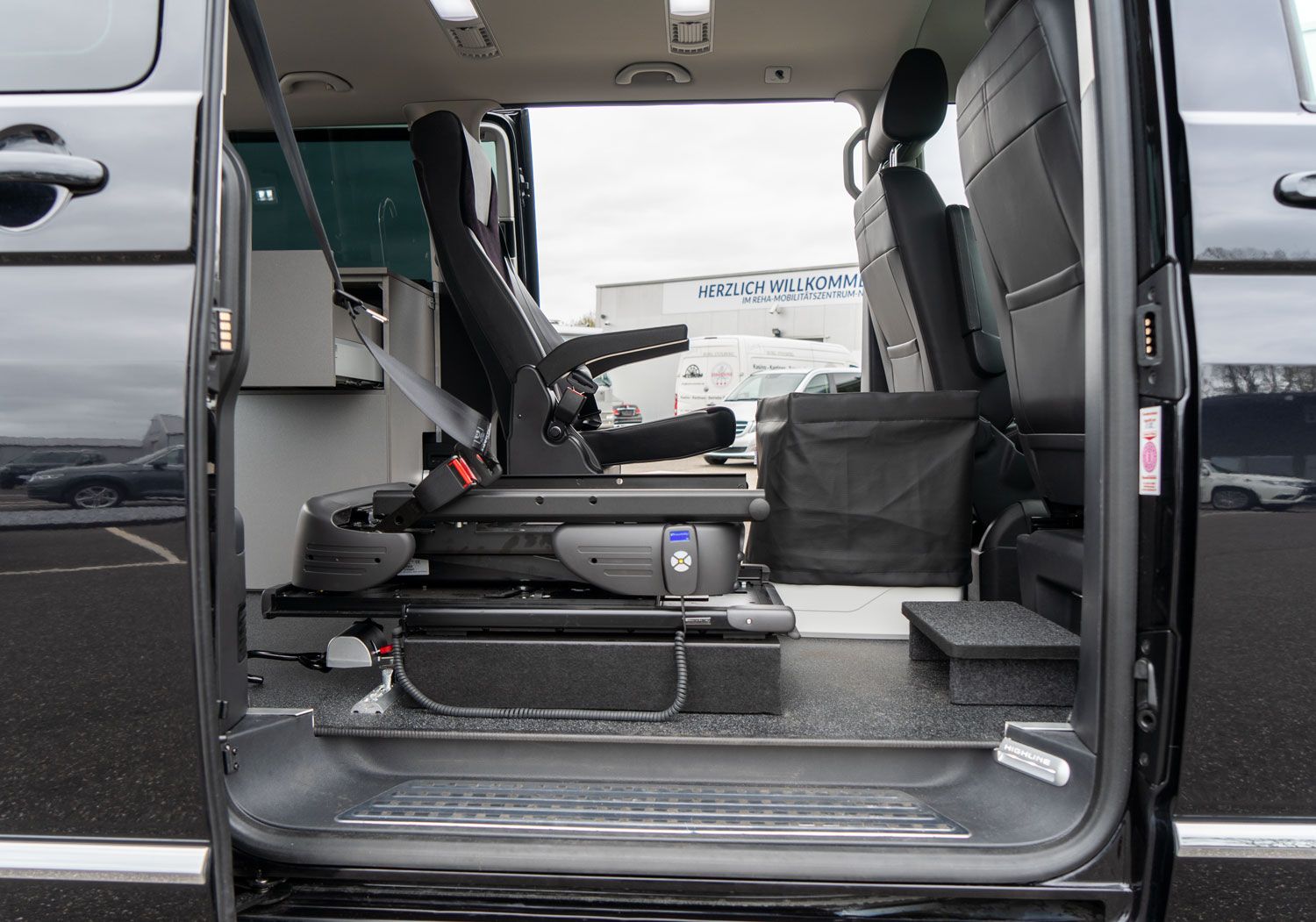 VW T6 Freizeitmobil, Hecklift, Toilette, Freizeitblock, Beifahrerumbau, Sodermanns