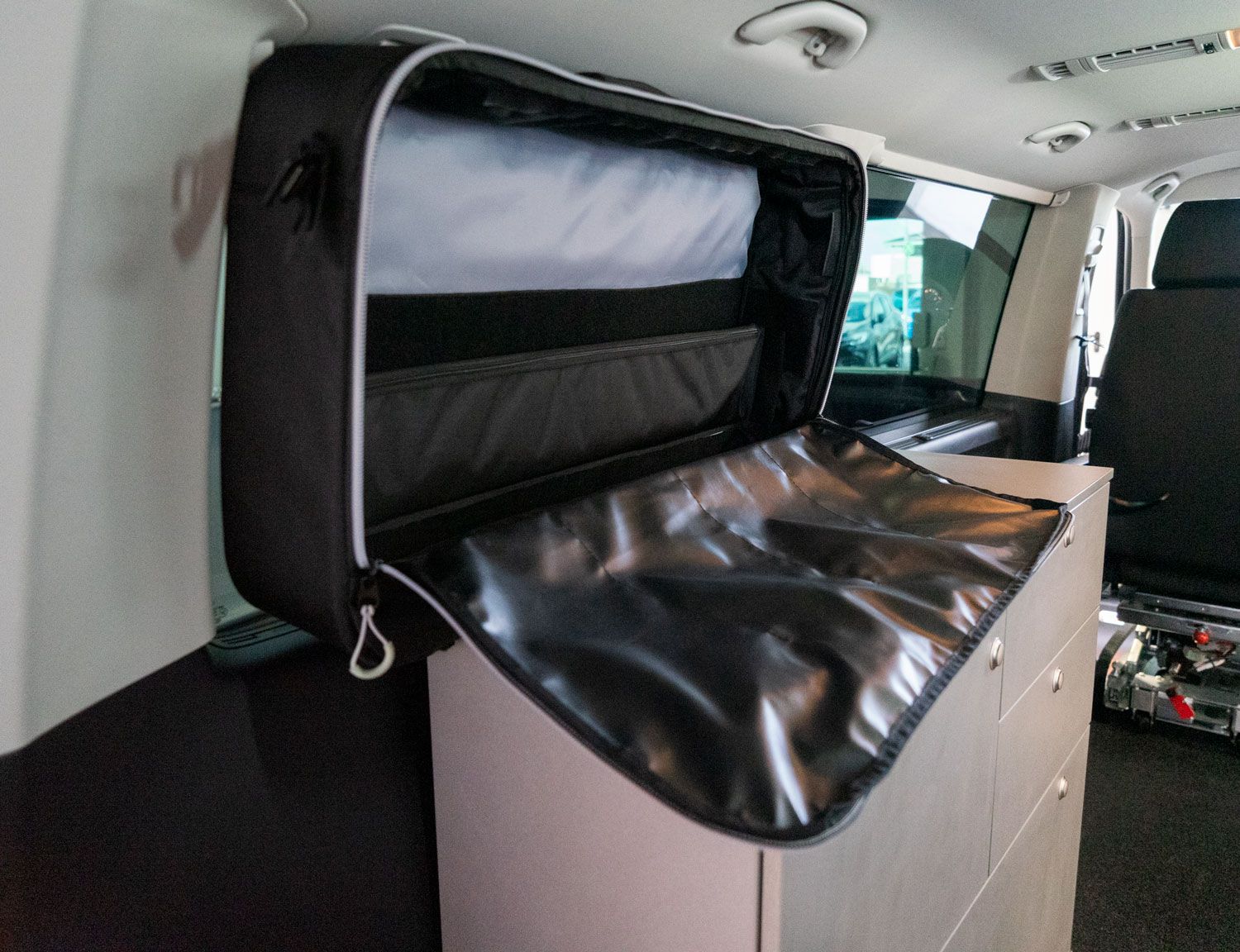 Volkswagen T6 Freizeitmobil, Rollstuhlverladung, Toilette, Freizeitblock, Sodermanns