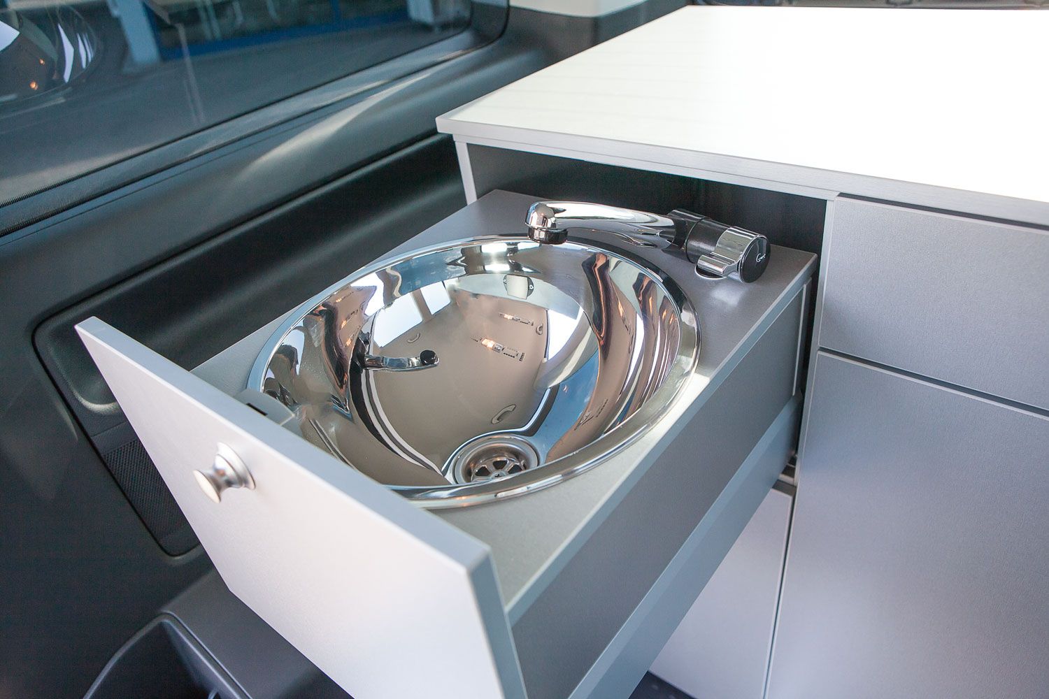 Volkswagen T6 Freizeitmobile, Freemotion Camper, Kassettenlift, Freizeitblock, Toilette, Kochfeld, Waschmöglickeit, Sodermanns