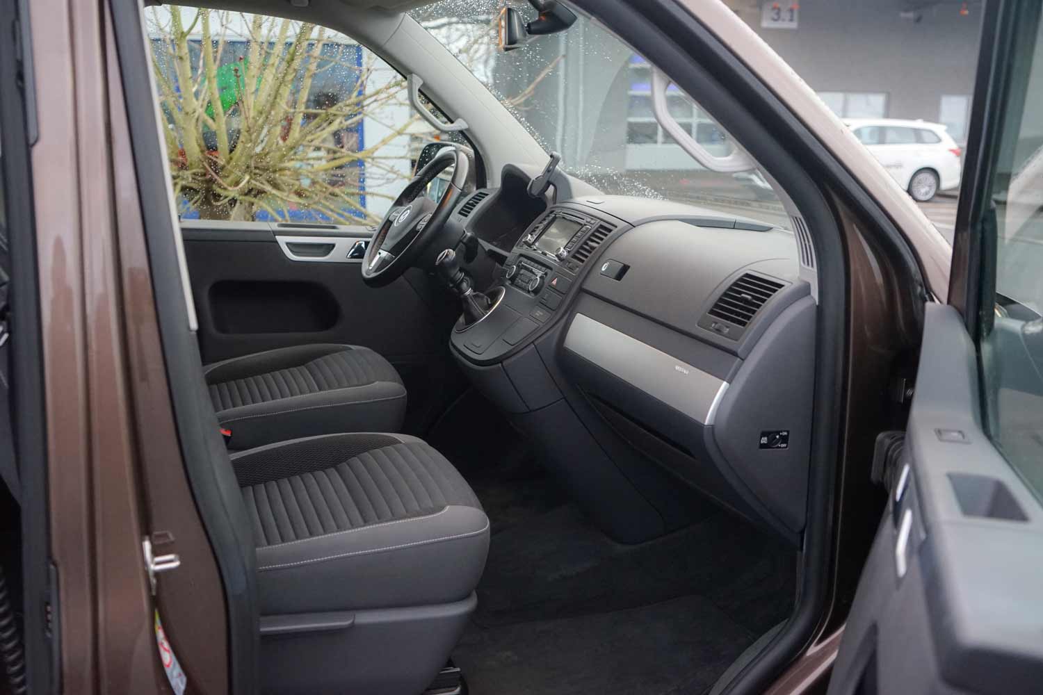 Behindertengerechter Volkswagen T5 Multivan, Mietwagen, Beifahrerumbau, Sodermanns