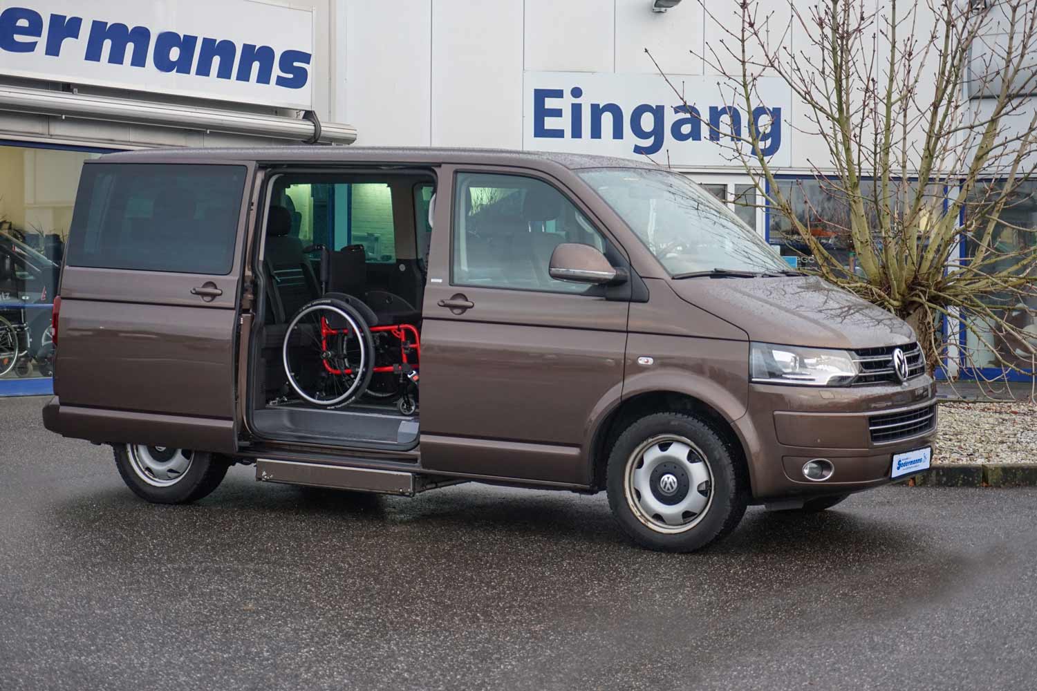 Behindertengerechter Volkswagen T5 Multivan, Mietwagen, Beifahrerumbau, Sodermanns