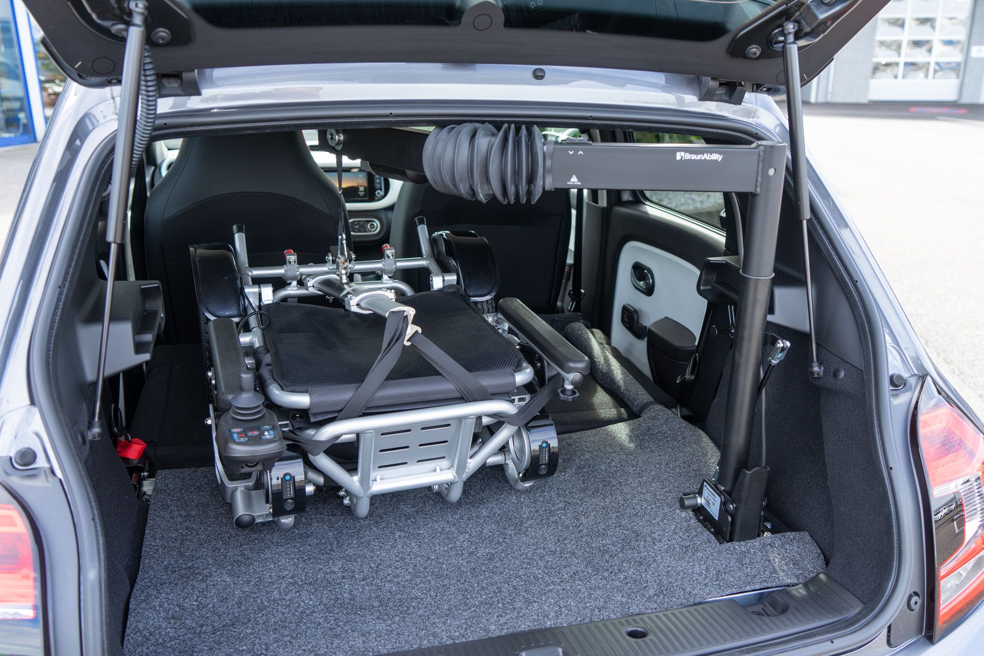 Ergoflix Elektro Rollstuhl Verladung, behindertengerecht, Auto, Handicap, Sodermanns