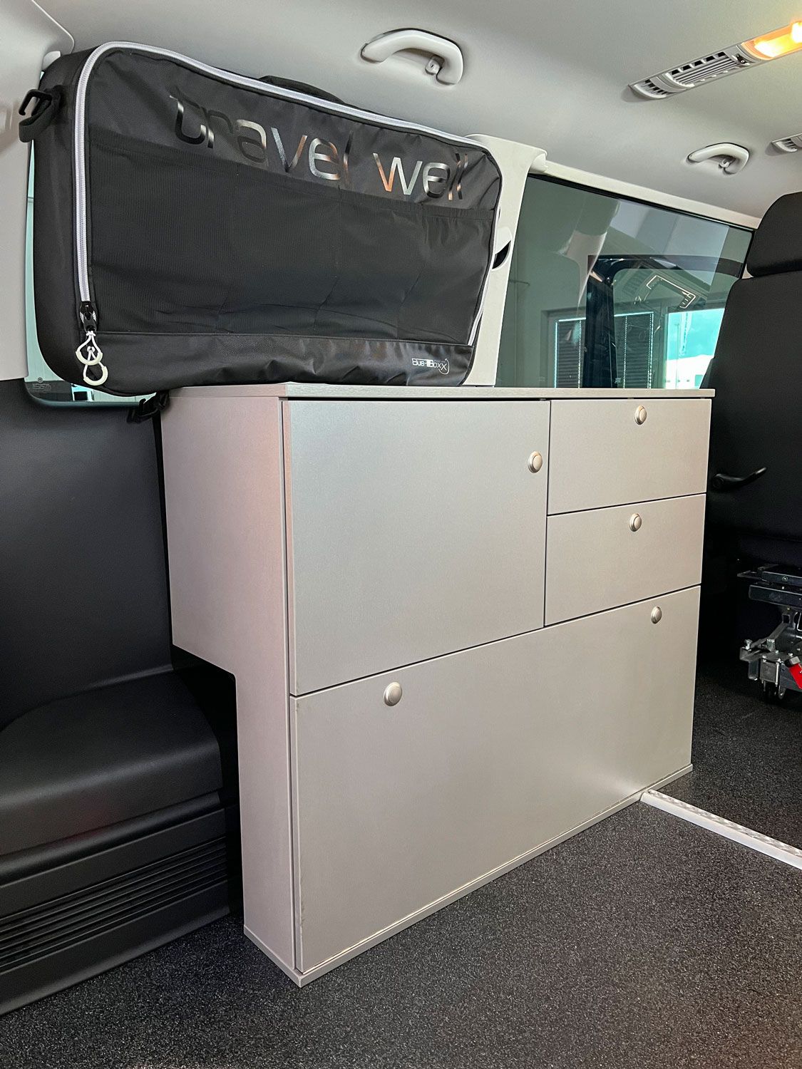 Freizeitblock, Camping Zubehör, Rollstuhlgerecht, Waschbecken, Kochfeld, WC, Stauraum, Sodermanns