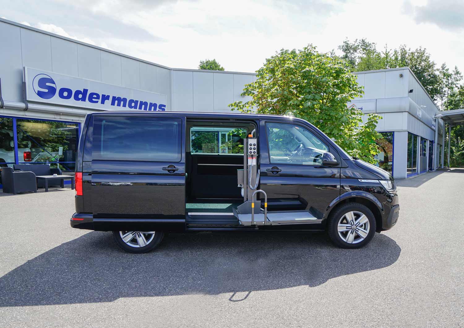 Rollstuhllift SF 350 III, behindertengerechter Fahrzeugumbau Sodermanns