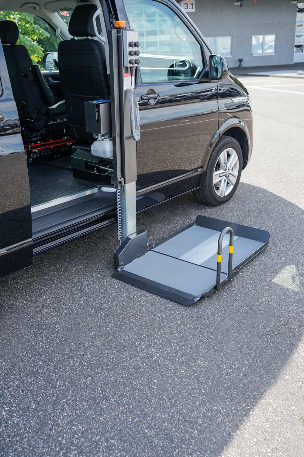 Rollstuhllift SF 350 III, behindertengerechter Fahrzeugumbau Sodermanns