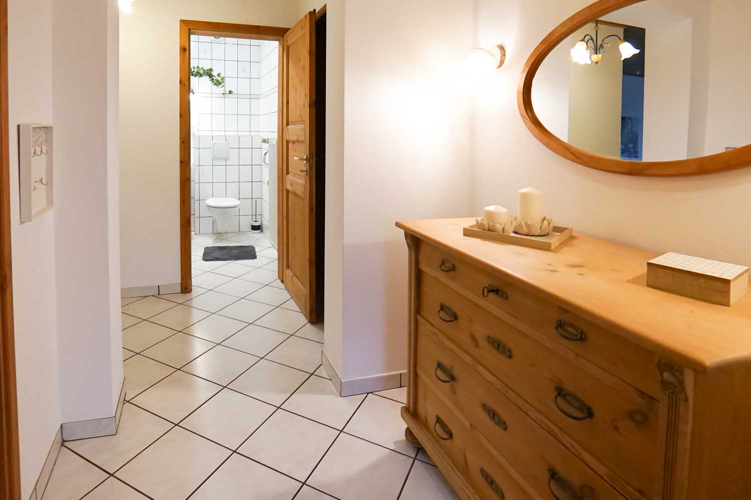 Barrierefreie Ferienwohnung, behindertengerechte Unterkunft mit Pflegebett, Rollstuhlgerecht, modern, betriebsnah, angenehme Lage, Sodermanns