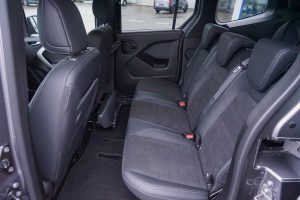 Behindertengerechter Mercedes Benz T180, Turny Evo, Hub- Schwenksitz