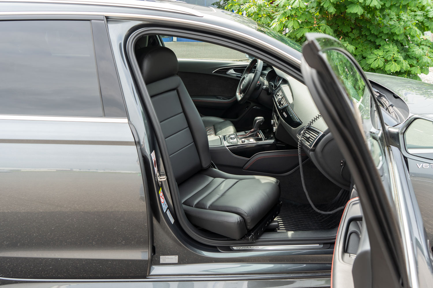 Behindertengerechter Audi A6 Avant, Beifahrerumbau, Dreh- Schwenksitz, Sodermanns