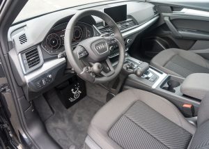 Behindertengerechter Audi Q5, Selbstfahrerumbau, Handgerät, Lenkraddrehknauf, Pedalsperre, Sodermanns