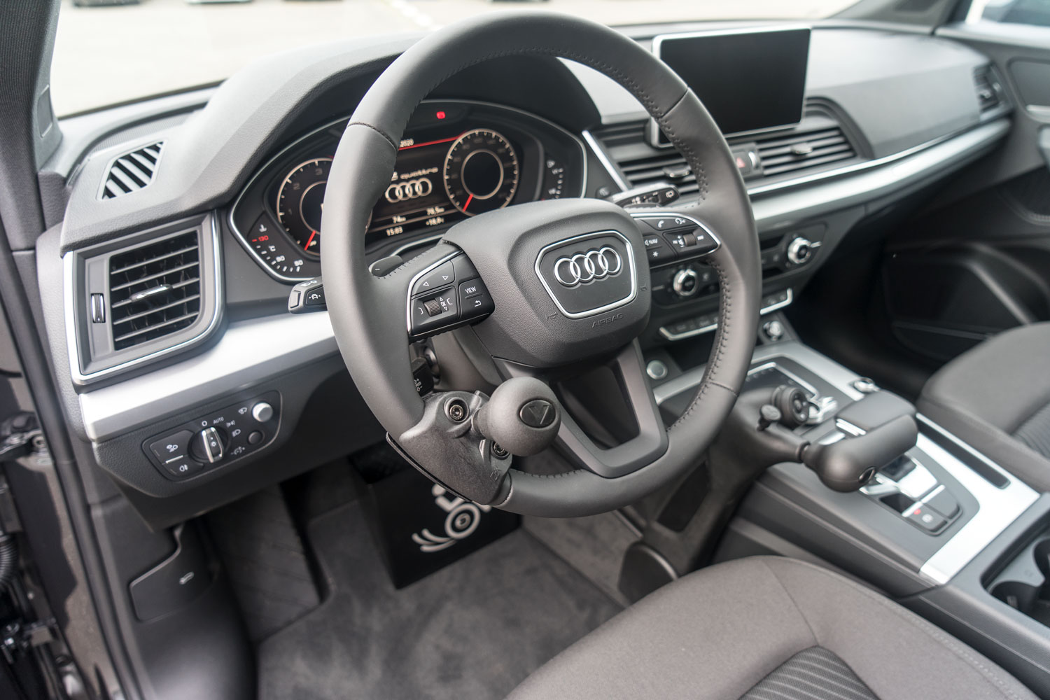 Behindertengerechter Audi Q5, Selbstfahrerumbau, Handgerät, Lenkraddrehknauf, Pedalsperre, Sodermanns