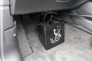 Behindertengerechter Audi Q5, Selbstfahrerumbau, Handgerät, Lenkraddrehknauf, Pedalsperre, Sodermanns