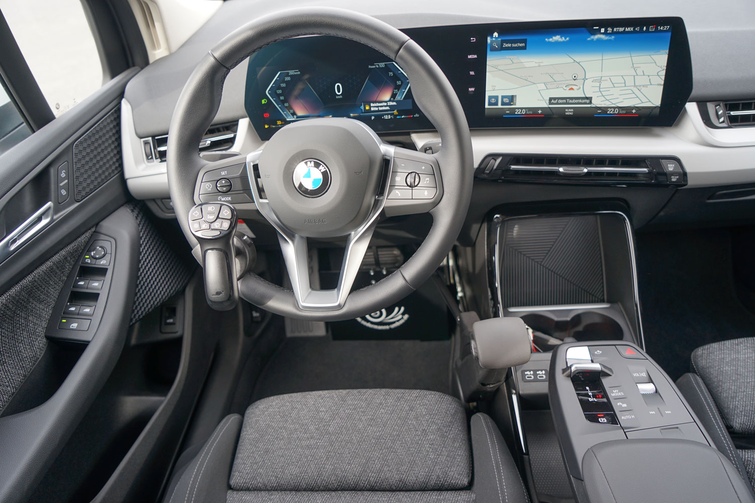 Behindertengerechter BMW 218i Activetourer, Selbstfahrerumbau, Handicap, MFD, Handgerät, Rutschbrett, Rollstuhlverladesystem, Sodermanns