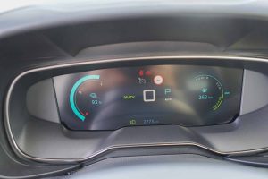 Behindertengerechter Citroen E-Berlingo, LP Range, elektronisches Linksgas, Multifunktionslenkraddrehknauf, elektronische Sonnenblende, Sodermanns