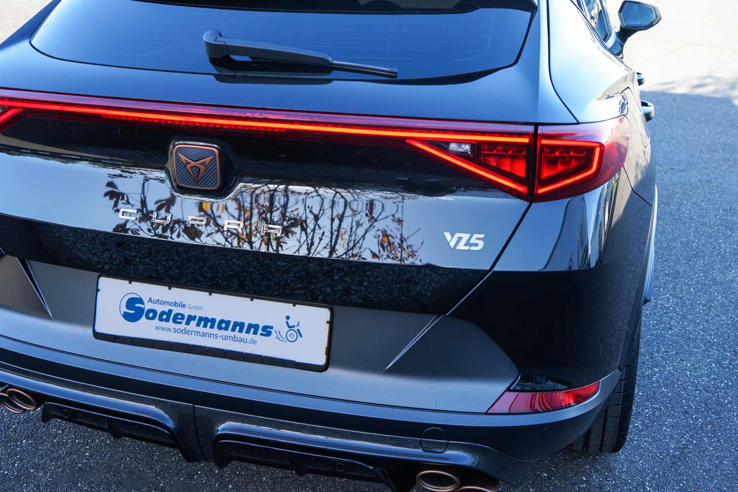 Behindertengerechter Cupra Fermentor, Selbstfahrerumbau, Handgerät Gas & Bremse, LDK, Rollstuhlverladesystem, Pedalsperre, Sodermanns