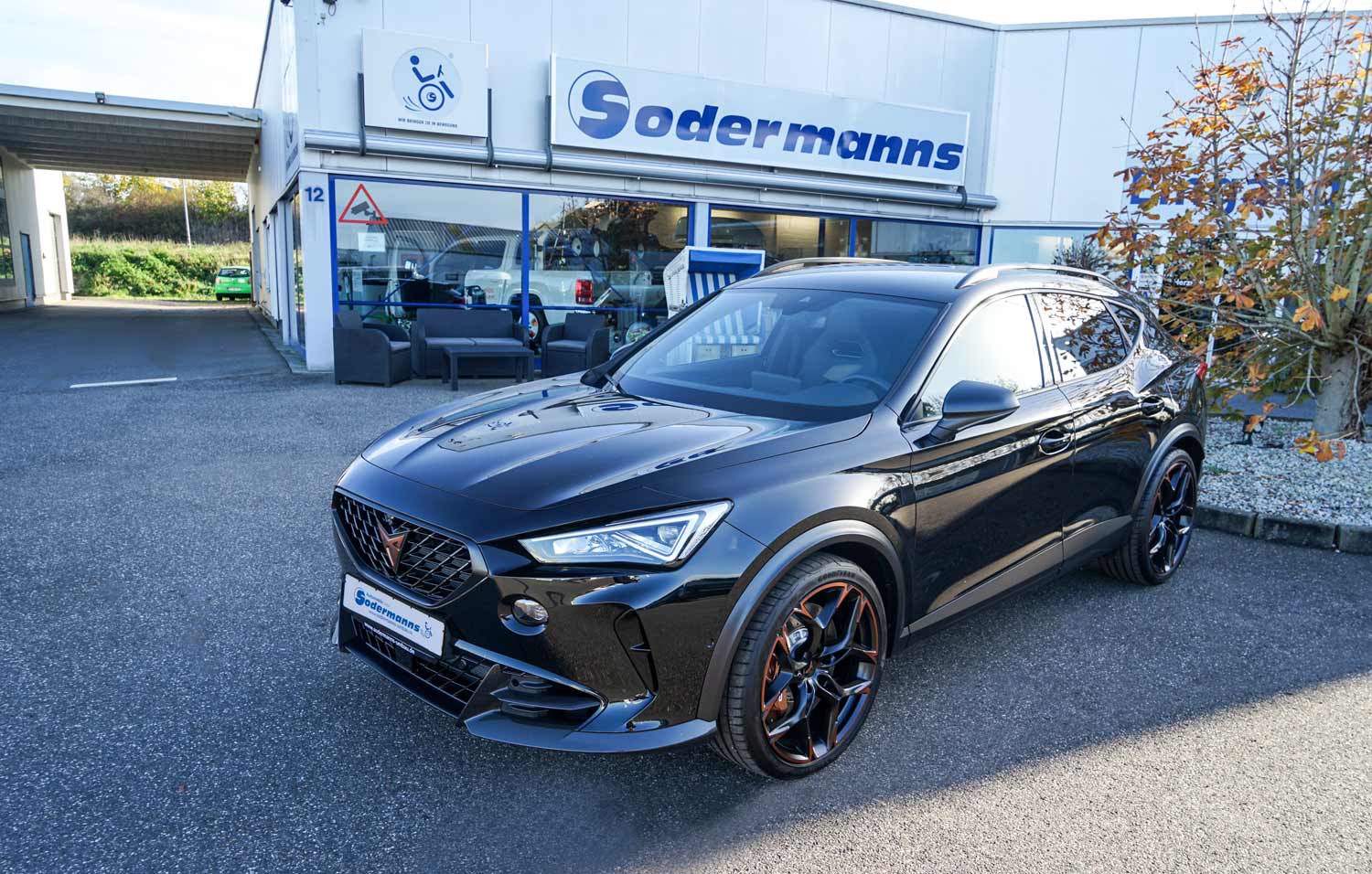 Behindertengerechter Cupra Fermentor, Selbstfahrerumbau, Handgerät Gas & Bremse, LDK, Rollstuhlverladesystem, Pedalsperre, Sodermanns