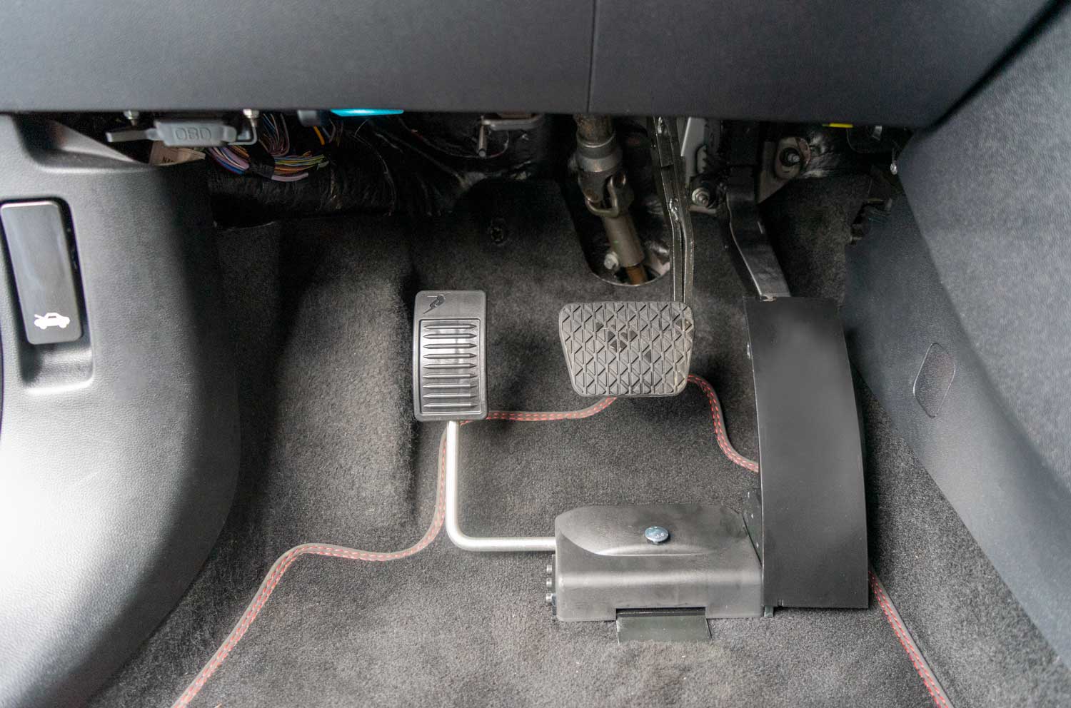 Behindertengerechter Ford Puma, Selbstfahrerumbau, mechanisches Linksgas, elektrischer Handbremse, MFD, Sodermanns