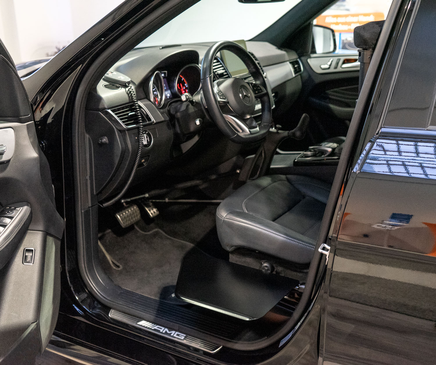 Behindertengerechter Mercedes Benz AMG GLE 43, Selbstfahrerumbau, Sodermanns