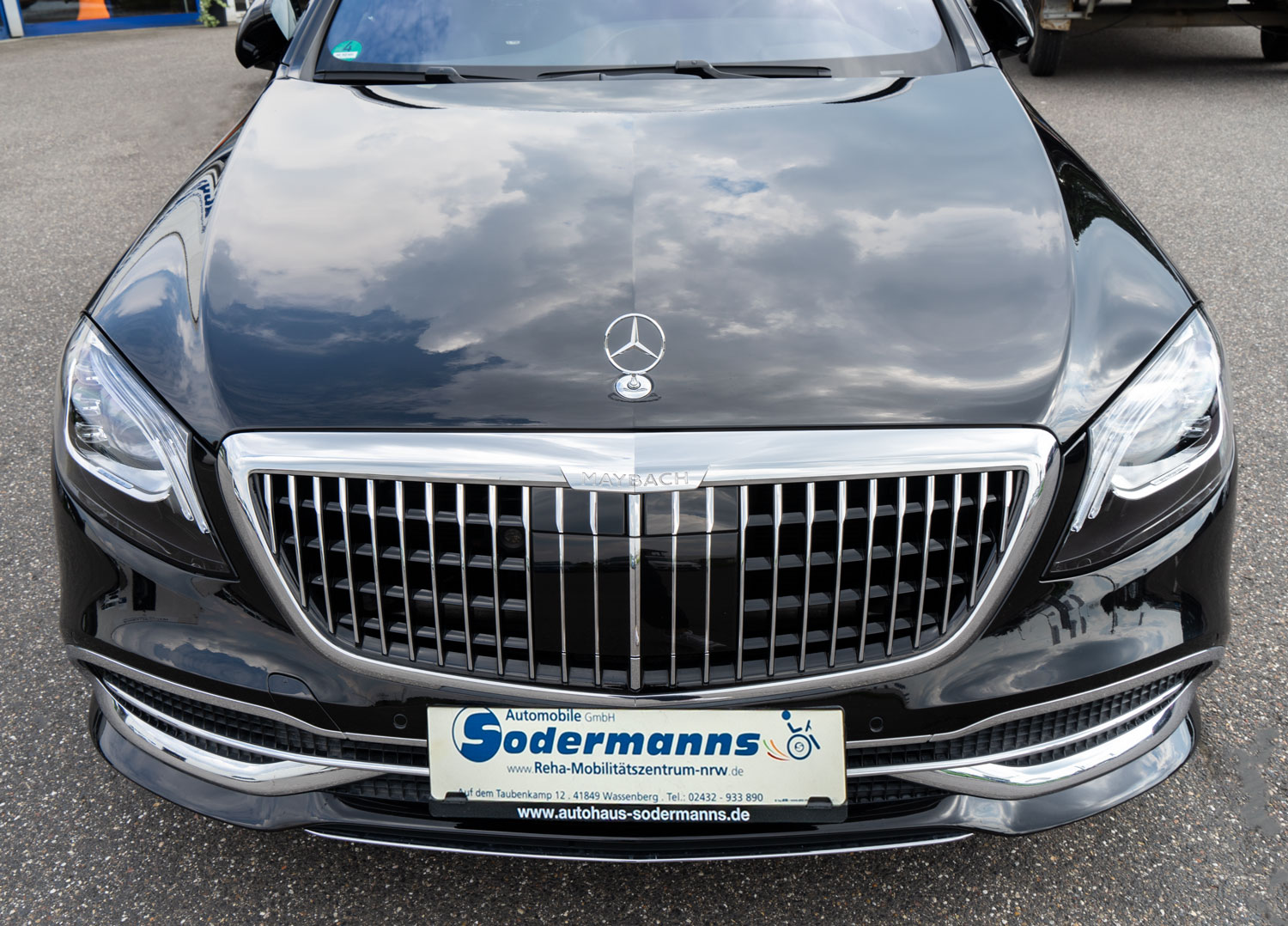 Behindertengerechter Mercedes Benz S 650 Maybach Selbstfahrerumbau, Sodermanns