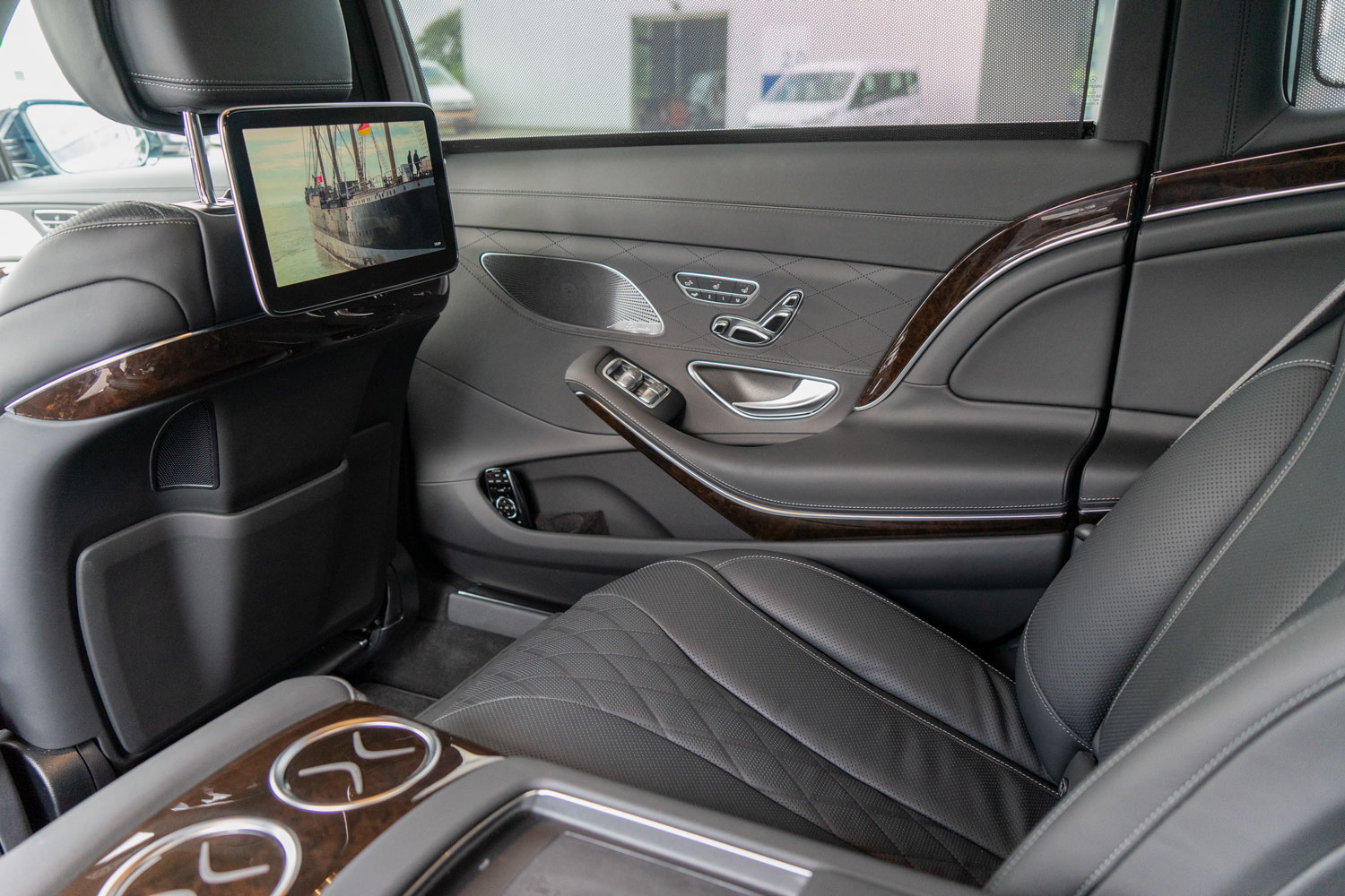 Behindertengerechter Mercedes Benz S 650 Maybach Selbstfahrerumbau, Sodermanns