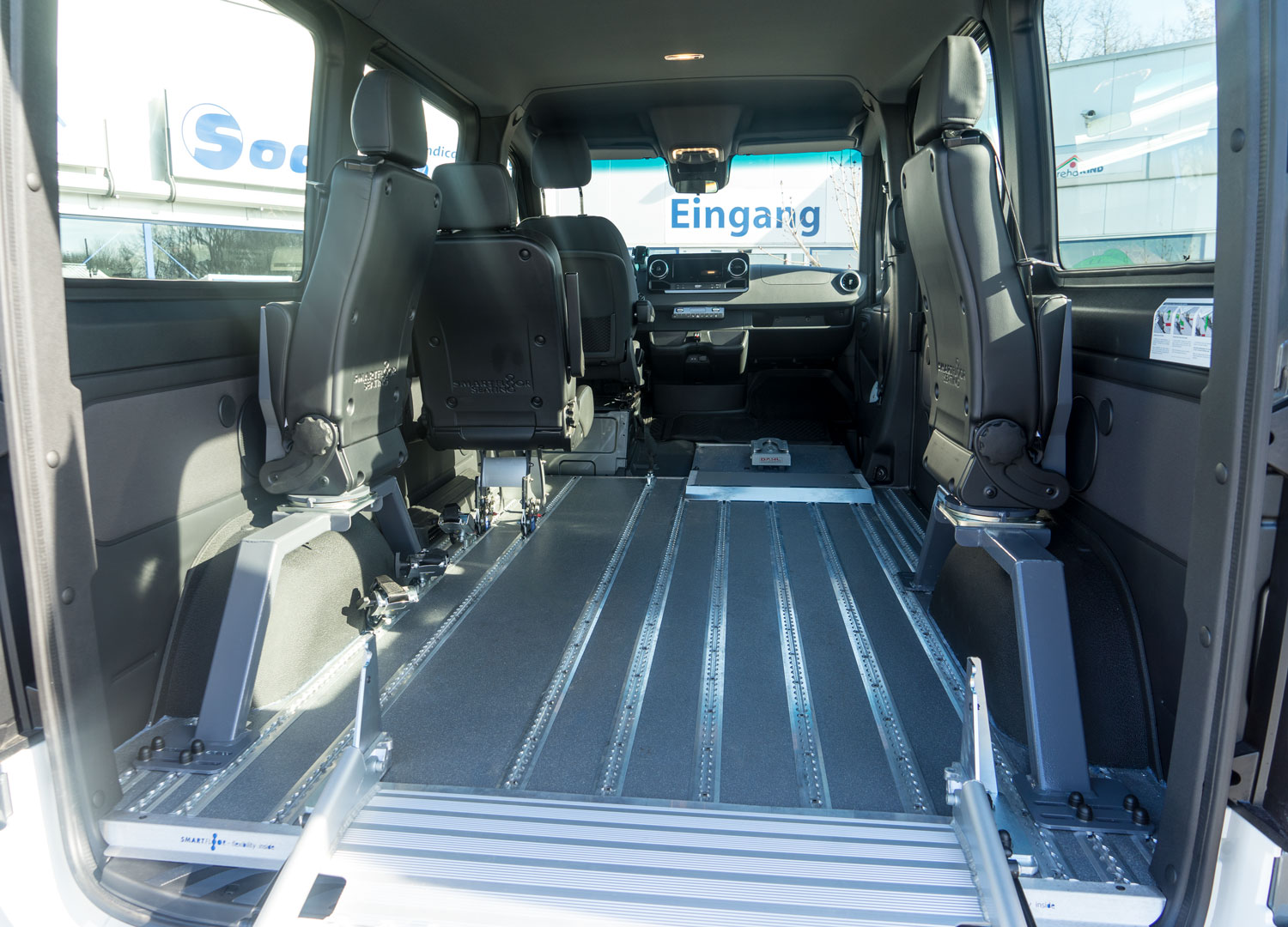 Behindertengerechter Mercedes Benz Sprinter, Beifahrerumbau Sodermanns